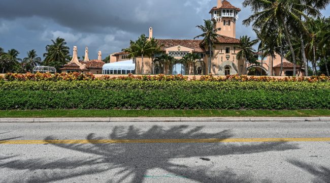 Три ключевых факта о вооружённом мужчине, застреленном после проникновения в охраняемую зону Мар-а-Лаго