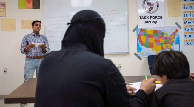 Организация World Relief призывает администрацию Трампа отменить политику повторного собеседования беженцев, принятых при Байдене