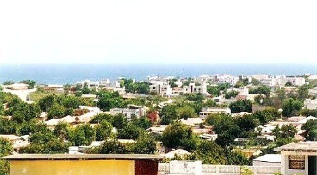 Семья в Сомали покидает дом после принятия христианства