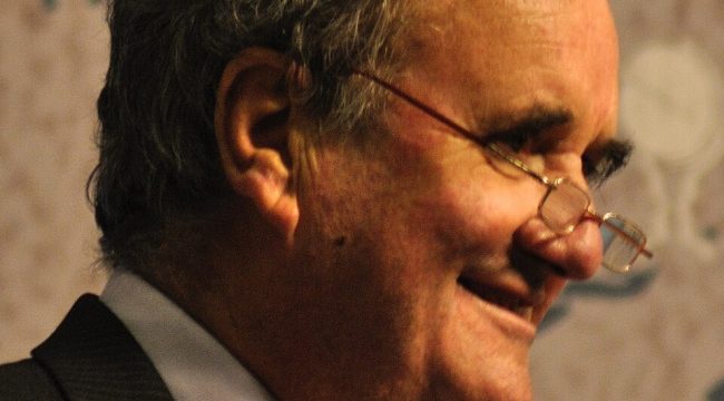 Умер Марк Талли — легендарный британский журналист, ставший голосом Индии