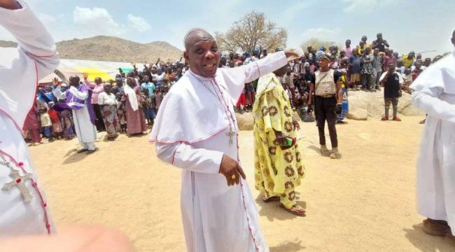 Тысячи католиков на севере Нигерии возвращаются в церковь после лет восстаний Боко Харама