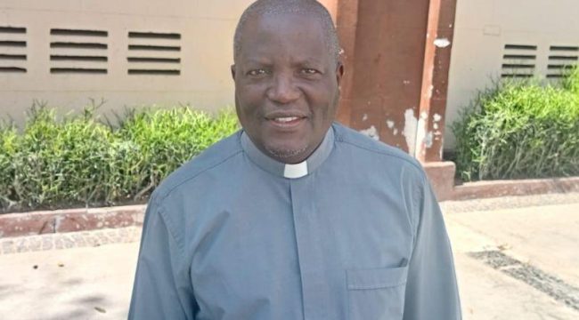 Недостаток стандартных катехизических пособий затрудняет evangelization efforts в Анголе, сообщает официальный источник