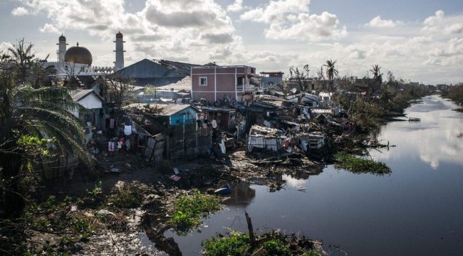 Папа Римский молится о жертвах стихийного бедствия на Мадагаскаре и призывает к единству в преддверии Нового года