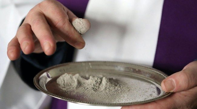 Папа Римский призывает верующих к милосердию в Великий пост