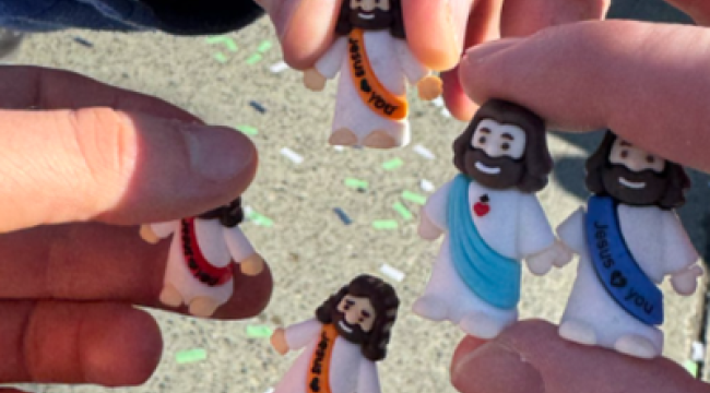 Фигурки Иисуса, запущенные в честь победы Сиэтл Сихокс на Супербоуле