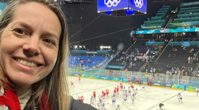От хоккеистки до спортивного капеллана: олимпическое приключение Сандрин Рей продолжается!