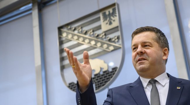 Свен Шульце против требований AfD об отмене госфинансирования церквей