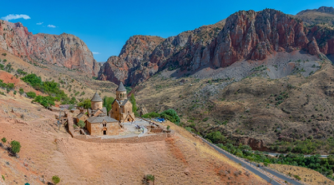 Саммит по свободе вероисповедания: Армения сталкивается с «экзистенциальной угрозой»