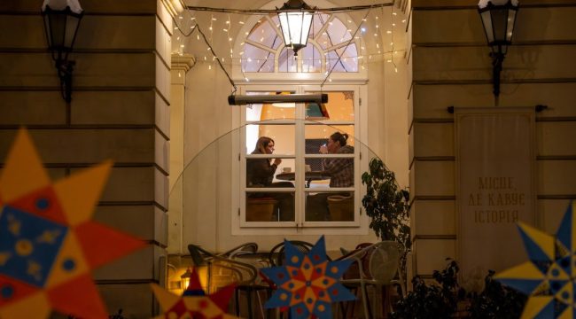 Четыре года войны: жизнь продолжается для украинцев