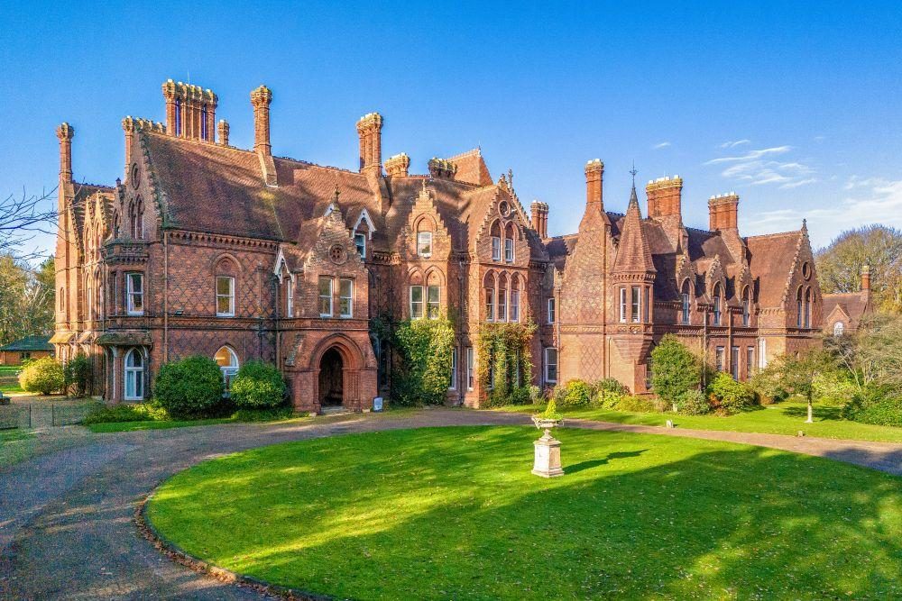 Христианский колледж All Nations продает кампус и переходит на онлайн-обучение