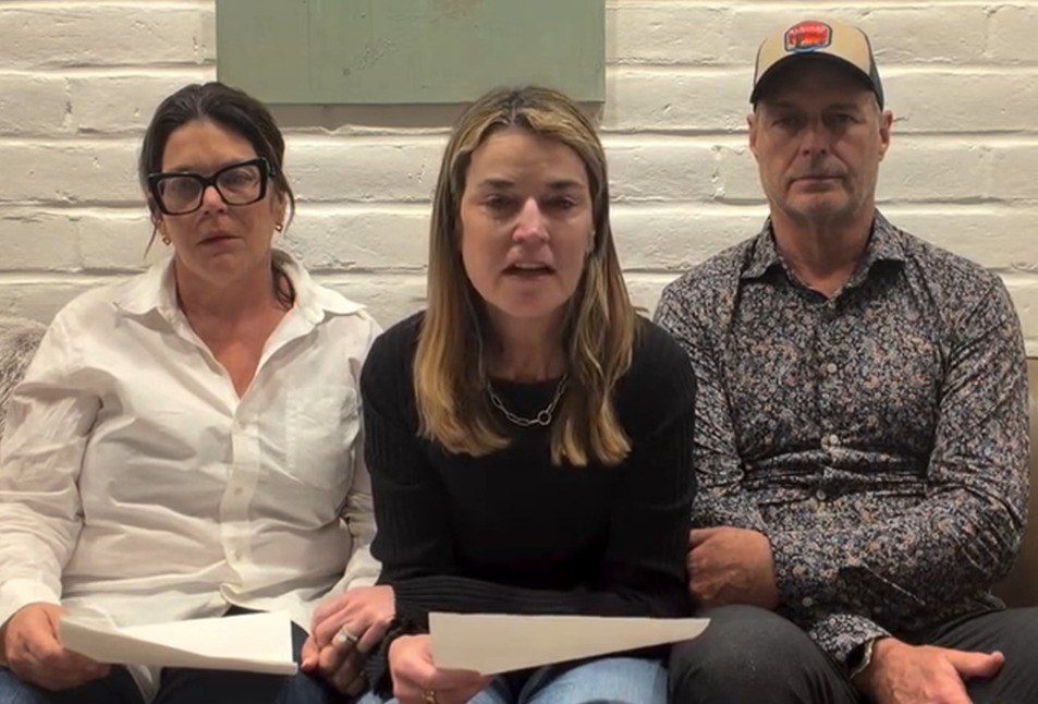 Савана Гатри называет маму «драгоценной дочерью Божьей» и обращается к предполагаемым похитителям с просьбой о доказательствах жизни