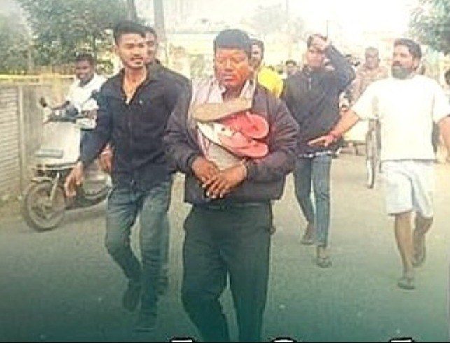 Хиндуистская толпа напала на домовую церковь, избила пастора и заставила его идти по шипам