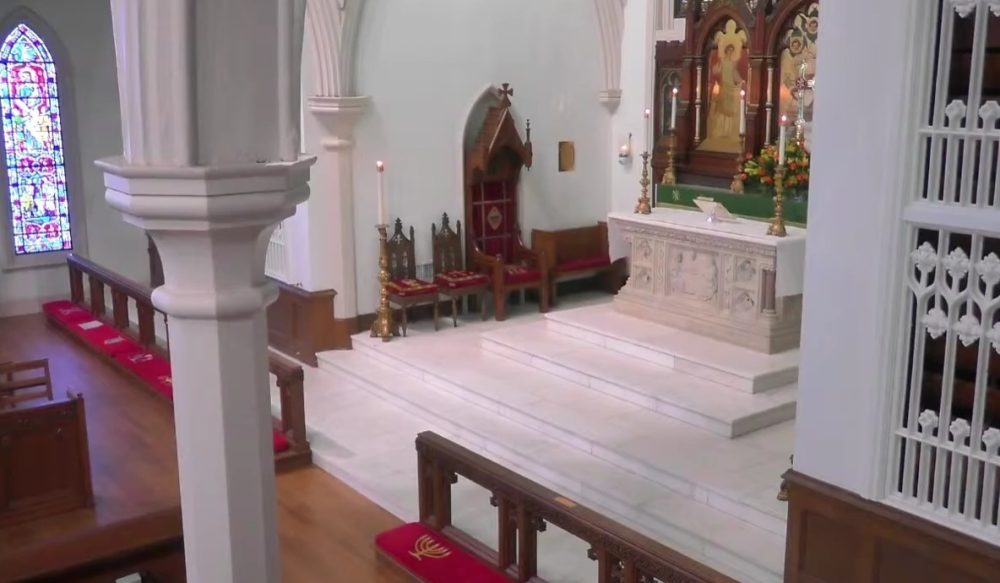 Церковь получает грант почти в $1 млн для увековечения памяти людей, проданных на бывшем рынке рабов