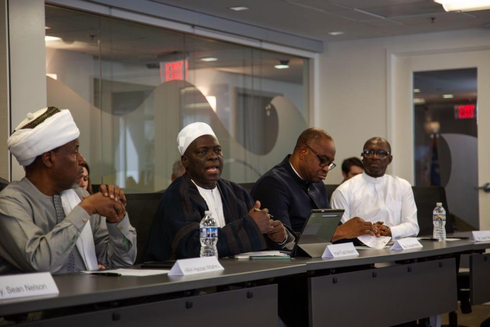 Лидеры христиан и мусульман объединяются, критикуя реакцию правительства Нигерии на массовые убийства и перемещение населения