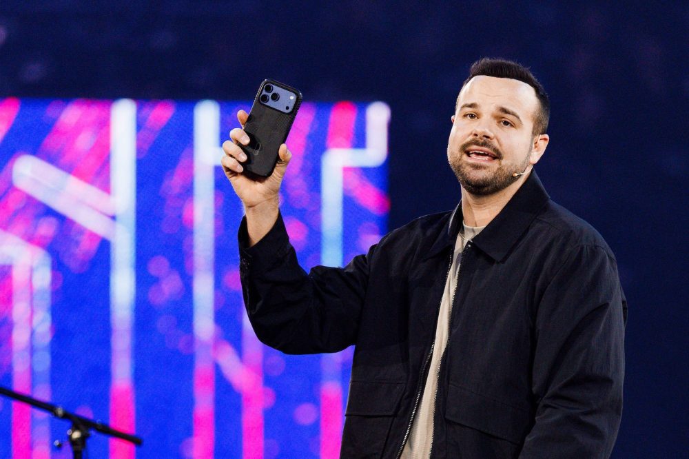 Студентов Университета Либерти предупреждают о том, что Сатана использует телефоны для разъединения с Богом в рамках запуска 'цифрового отдыха'