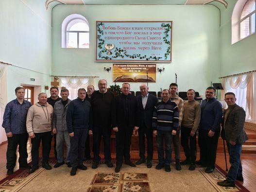 Визит В.В. Игнатенкова: Братская встреча и рукоположения в Салехарде