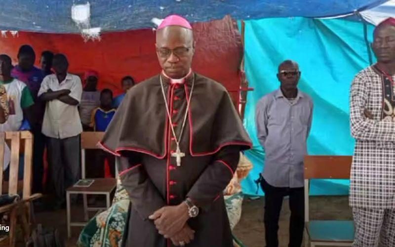 Таджикистанцы призваны бороться с «падением» алкоголя в период поста