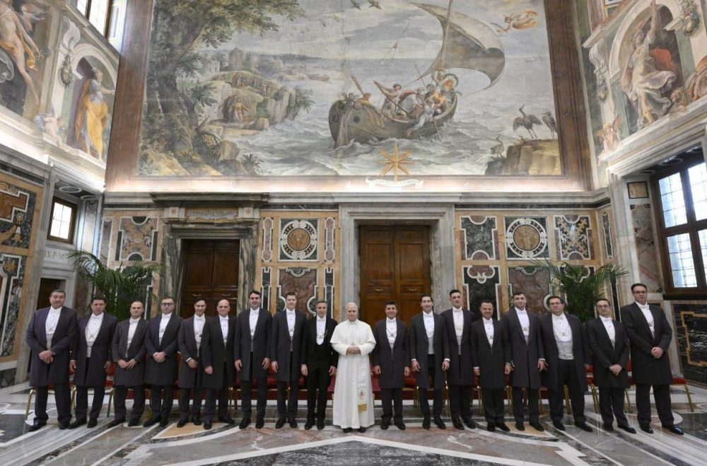 Папа Римский выразил благодарность служителям Антикамеры за их преданность и труд
