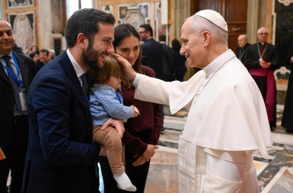 Папа Франциск вдохновляет молодежь Италии на создание светлого будущего через социальную доктрину Церкви