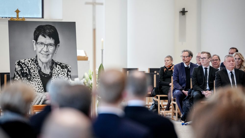 Берлин прощается с Ритой Зюссмунт