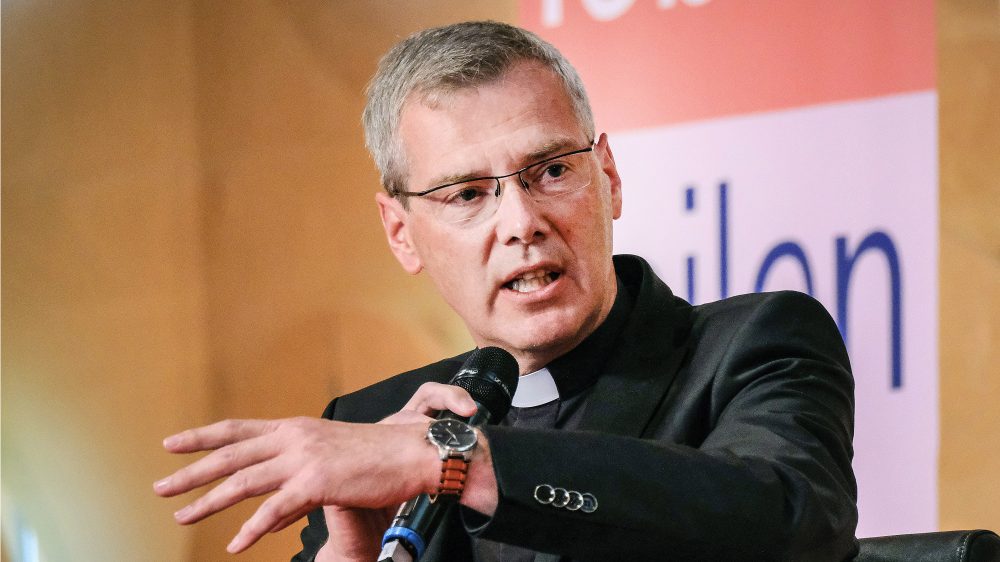 Епископ Вильмер: Мы должны защищать нашу демократию