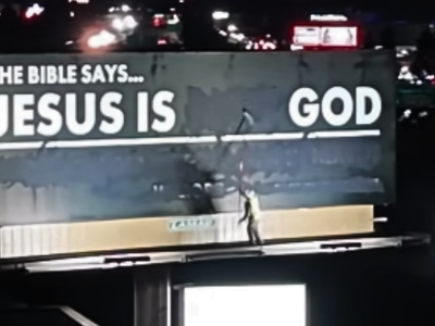 «Иисус не Бог»: вирусная реакция мужчины на спорную рекламную кампанию