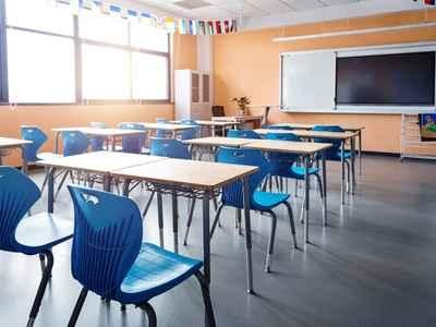 Директор католического учебного заведения отстранён после обвинений в "неподобающем поведении"