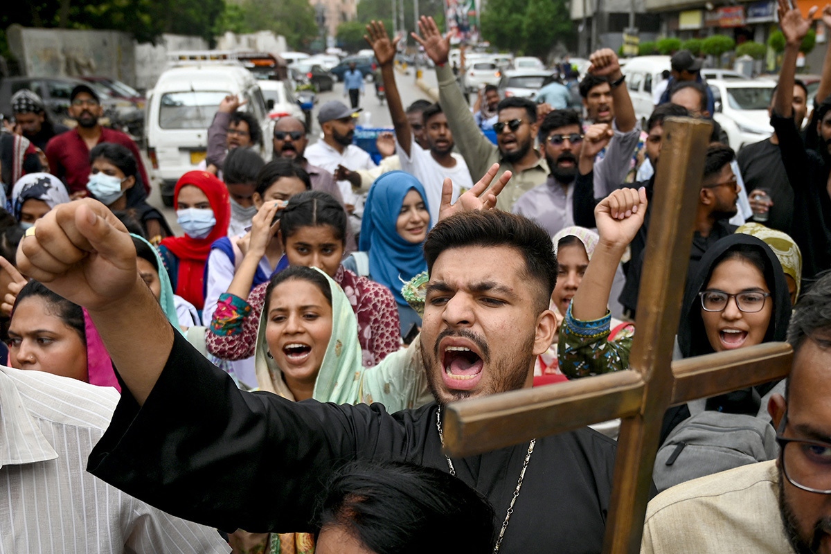 Христианский отец грозит смертная казнь после ложного обвинения в богохульстве