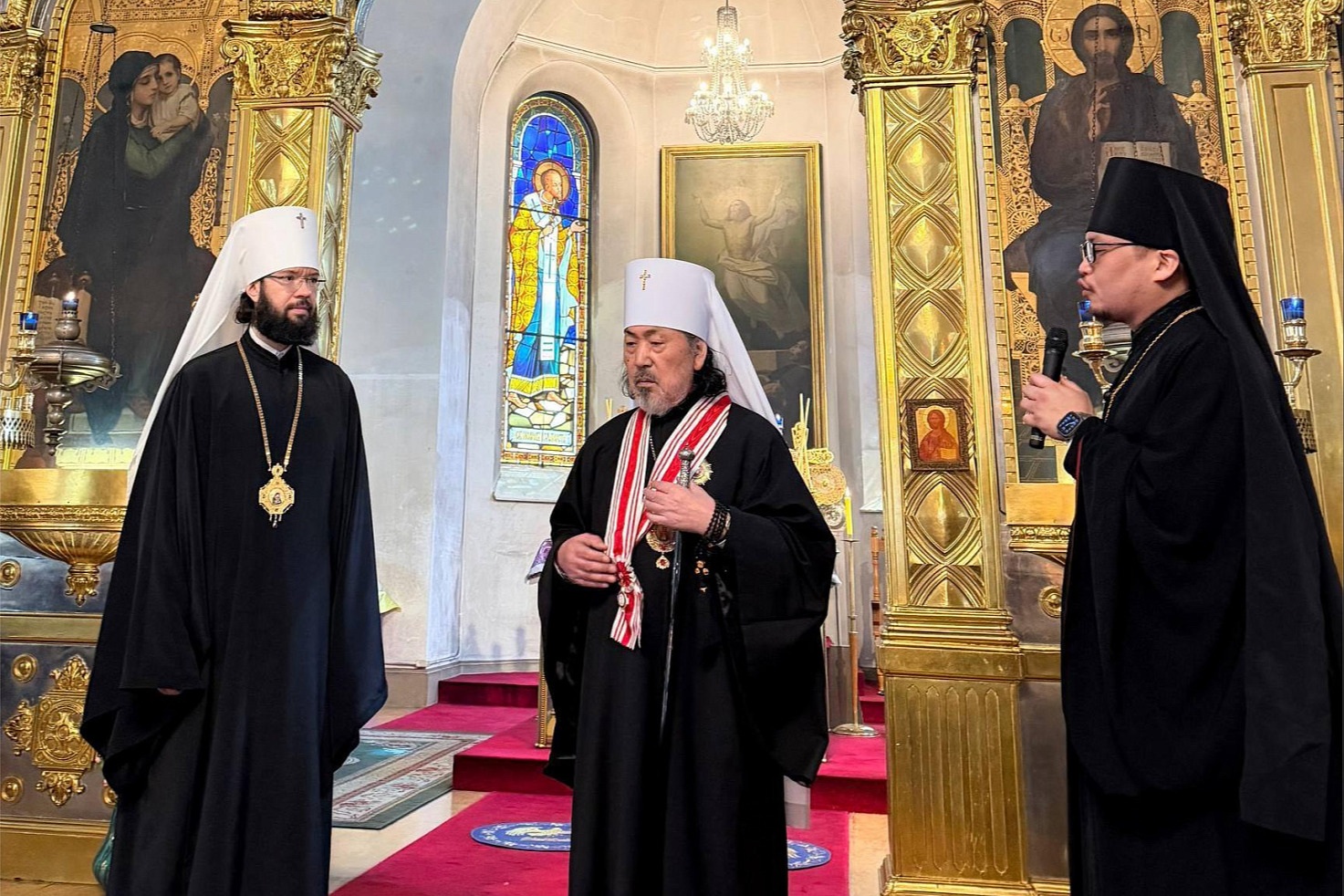 Митрополит Антоний сослужил японскому предстоятелю в Токио
