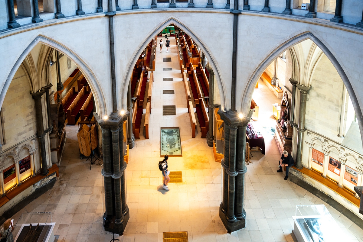 Британцы обеспокоены последствиями отхода страны от христианства, показывают опросы