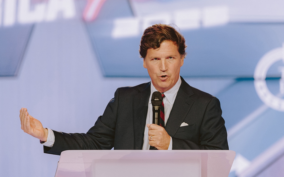 Такер Карлсон утверждает, что Франклин Грэм оклеветал его как 'антисемита' Трампу: 'Это оскорбляет меня как христианина'