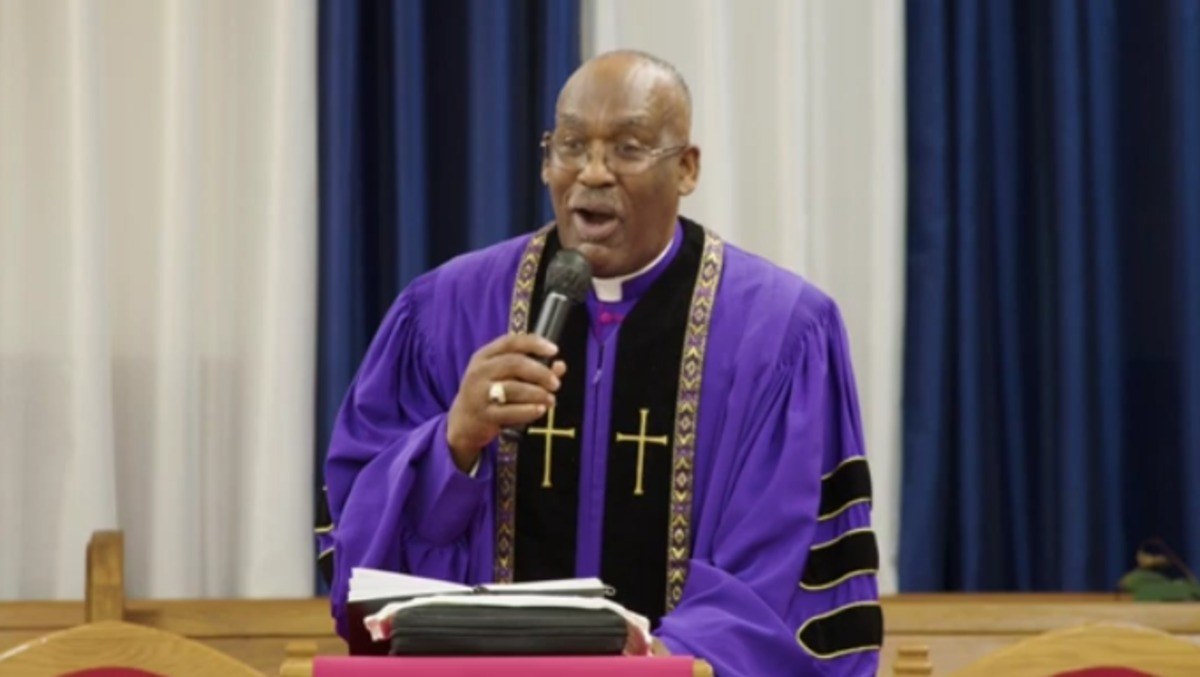 Смерть любимого пастора и его жены в результате аварии с пьяным водителем