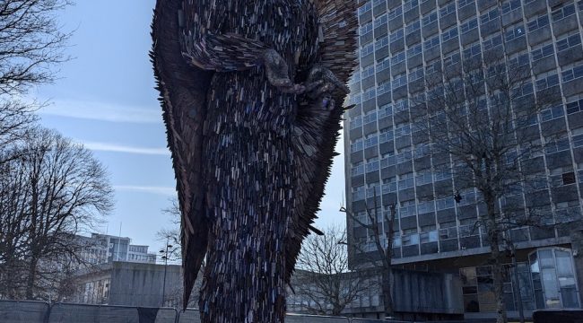 Плимут принимает Ножевого Ангела: церкви города объединяются для 28 дней молитвы о мире