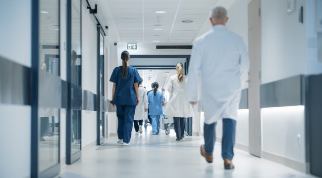 Ассистированное самоубийство: неправильно в любом случае, особенно в условиях кризиса ухода