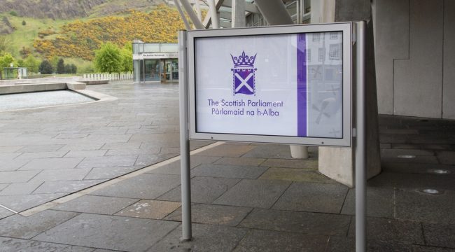 Медики предупреждают Шотландию о рисках легализации ассистированного самоубийства