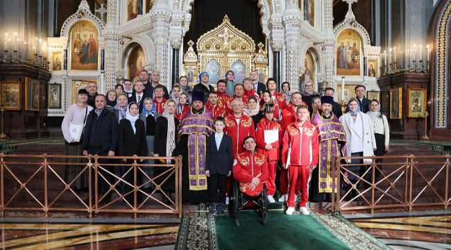 В Храме Христа Спасителя отслужили молебен в честь паралимпийцев