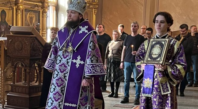 Епископ Истринский Серафим совершил Литургию в московском подворье Чешской Православной Церкви