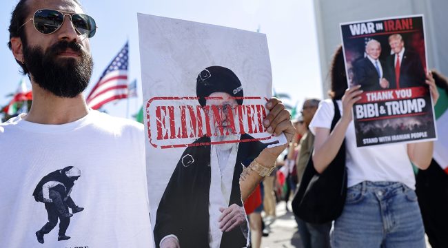 Иран обвиняет Израиль и США в повреждении объектов наследия; критики режима винят руководство Тегерана