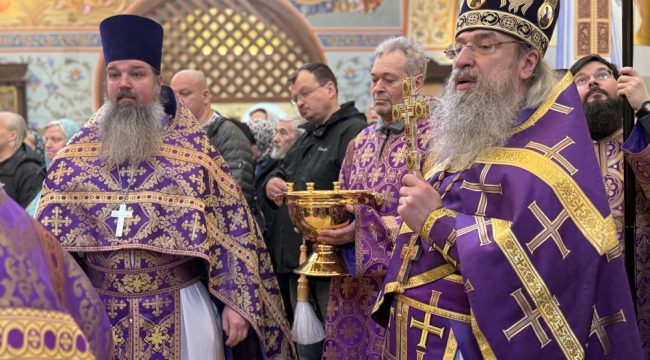 В храме священномученика Ермогена в Зюзине прошло праздничное богослужение