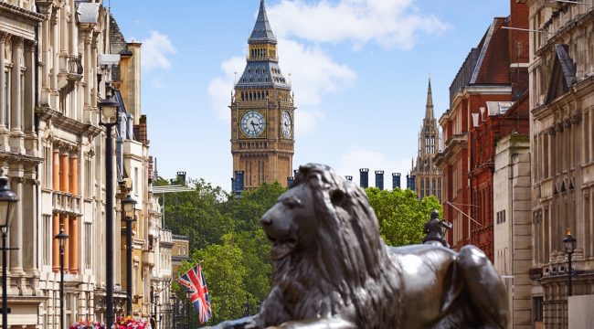 Британский депутат стоит на своём в критике мусульманской молитвы на Трафальгарской площади