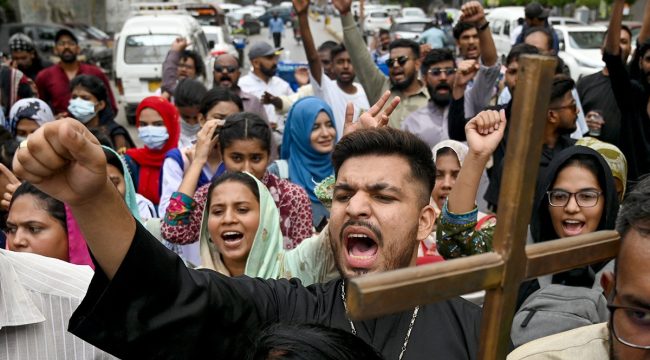 Христианский отец грозит смертная казнь после ложного обвинения в богохульстве