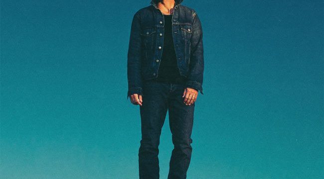 Фил Уикхэм выпускает альбом «Песня Святых (Deluxe)» и начинает весенний тур