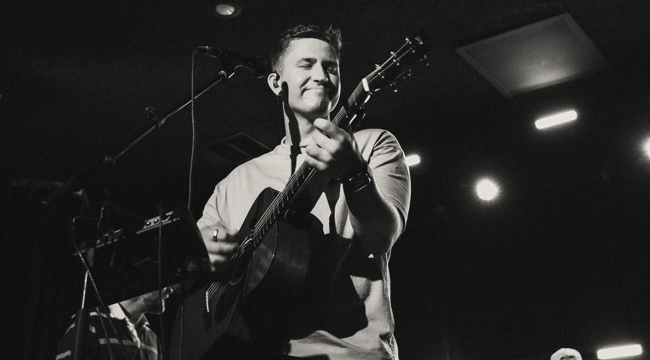 Bethel Music приветствует нового участника Джоэла Барбера в своем коллективе поклонения