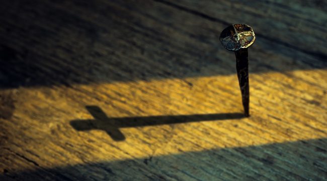 Крест Иисуса по-прежнему восстанавливает разбитые жизни