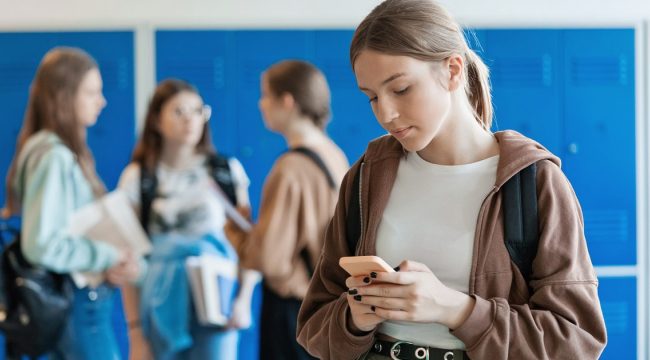 Психологическая нагрузка молодежи растет