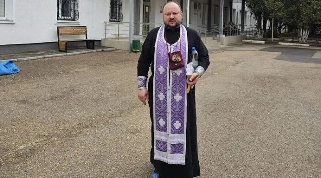 Священнослужители Симферопольской епархии навестили пострадавших при взрыве в Севастополе