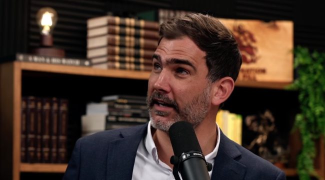 Таларико заявляет, что 'христианский национализм убивает' после того, как пастор Хегсета пожелал, чтобы его 'распяли со Христом'