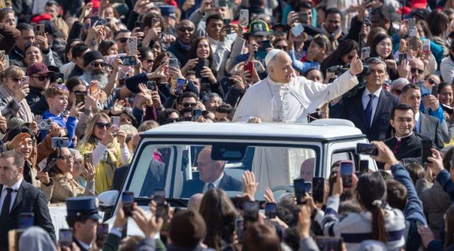 Папа Лев XIV объяснил, почему священство зарезервировано для мужчин