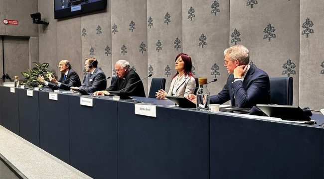 Ватикан представил обновленный документ о трансплантации органов от животных