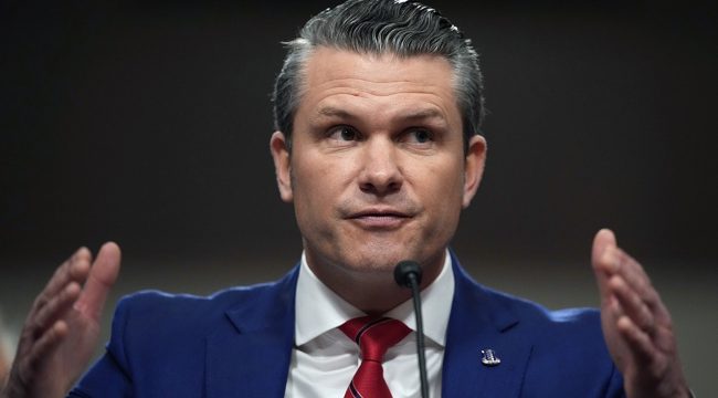 Пит Хегсет цитирует проклятия псалмов на молитвенной службе в Пентагоне: 'Излей свой гнев'